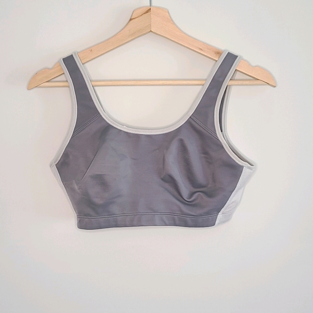 36C gap body sports bra